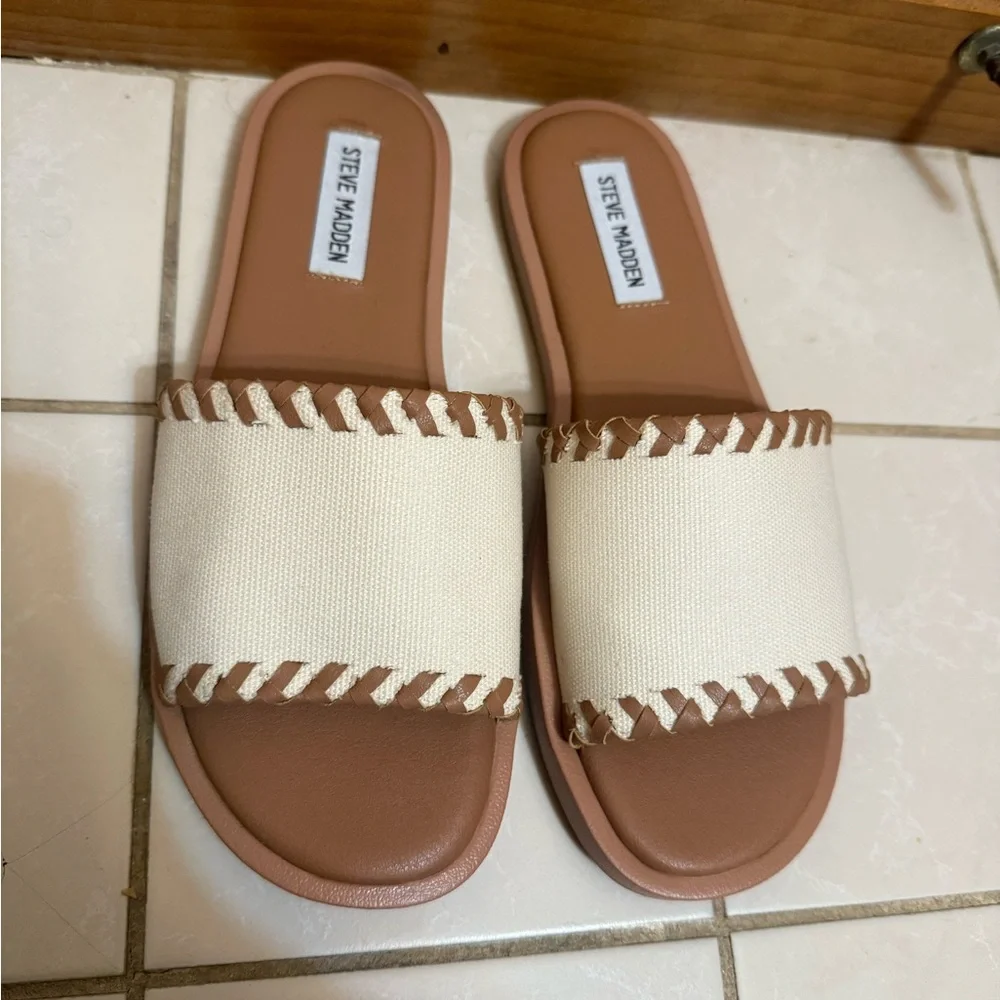 Steve Madden | Woven Brown and Cream Slide Sandals size 8.5